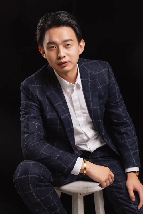 技術(shù)開發(fā)、服務(wù)與咨詢的全方位解讀 從成果轉(zhuǎn)讓到企業(yè)形象策劃